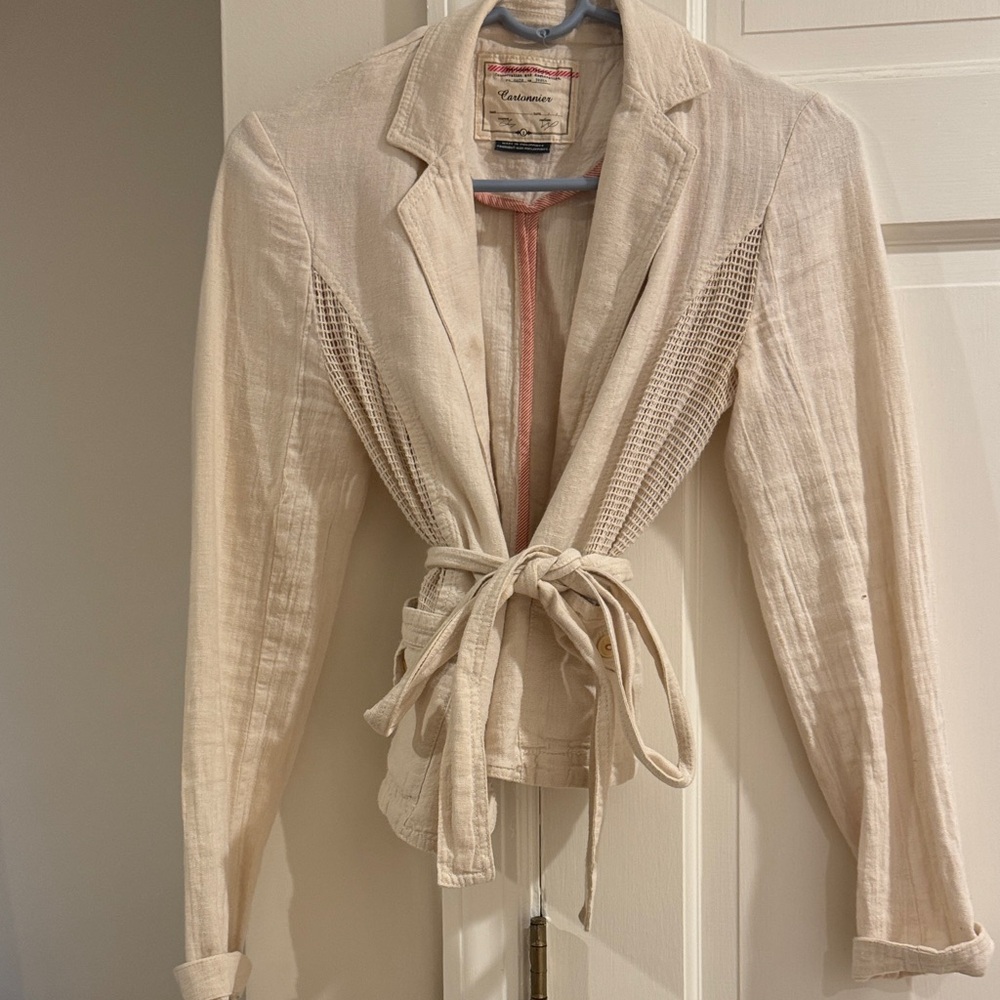 Cartonnier Cream Tie-Waist Blazer